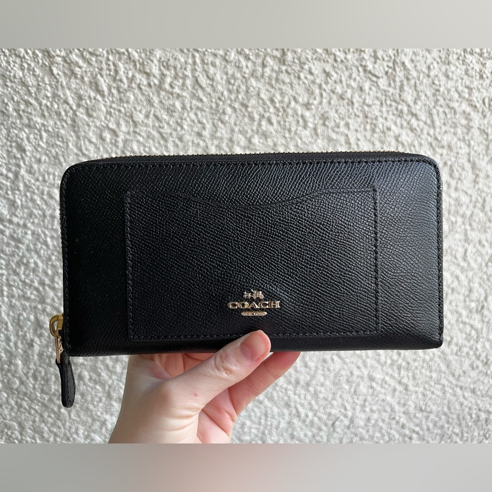 Coach Black/Gold Zipper Wallet